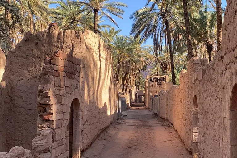 AlUla: Old Town Twilight Walk with Rawi Guide