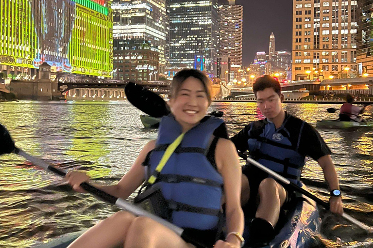 Chicago : excursion en paddle au clair de lune sur la rivière ChicagoChicago : excursion en paddleboard au clair de lune sur la rivière Chicago
