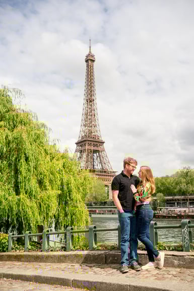 Parigi: Servizio fotografico privato alla Torre Eiffel
