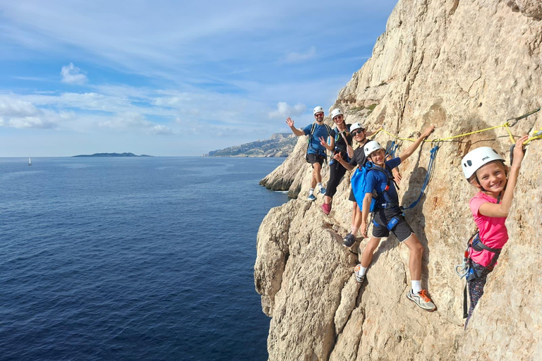 Marseille: Via Cordata in the Calanques – Sormiou, overlooking the sea