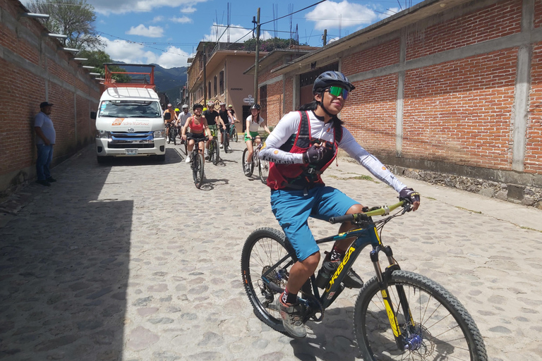 Cykeltur &quot;Las Nieves&quot; Monte Albán, Arrazola, Cuilapam 6 timmarOaxaca: &quot;Las Nieves&quot; halvdagsutflykt på cykel