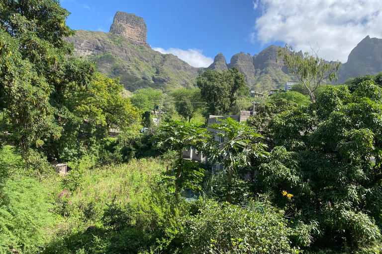 From the beach: Rui Vaz Natural Park - Botanical Garden - São Jorge walk