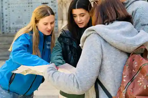 Valencia Treasure Hunt: Uncover the City's Secrets