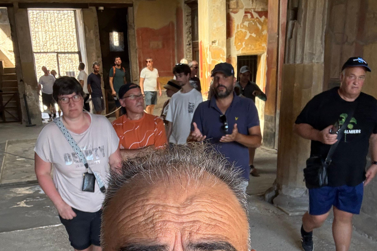 Pompeii: Shared Tour with an Archaeologist plus Skip-the-Line Ticket