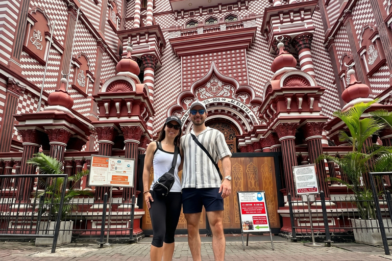 Colombo: Private Tuk-Tuk City Tour with Guide & Tickets Colombo: Private Tuk-Tuk Tour & Authentic Ceylon Tea Tasting