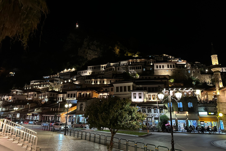 Au départ de Tirana et Durres : excursion à Berat et au lac Belshi