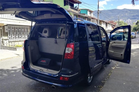 Medellín: Private Airport Transfer