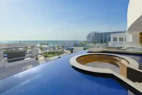 Pvt Shuttle Royalton Splash Riviera Cancún na lotnisko CUN