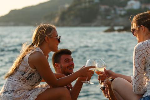 Heraklion Luxury Catamaran Dia Isla -Gourmet Lunch Top RatedPrincipal - Matin ou coucher de soleil