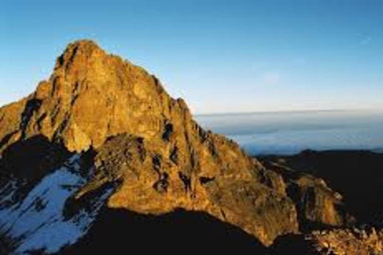 From Nairobi: Mount Kenya Day Tour with Lunch