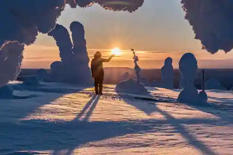 Rovaniemi: Riisitunturi Full-Day Wilderness Adventure & BBQ
