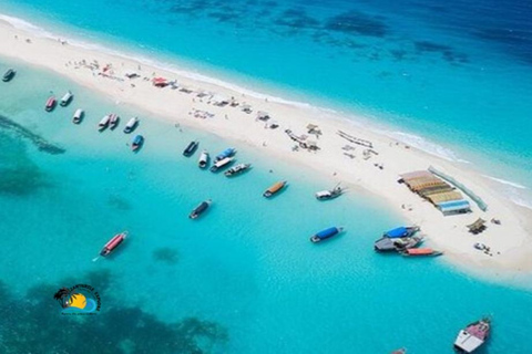 Zanzíbar: Excursión de un día a la Isla de la Prisión Privada y a la Playa de Nakupenda