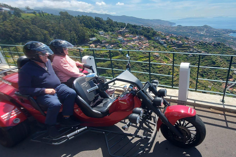 Madeira : Tour guiado en triciclo por la isla6 horas de excursión en triciclo