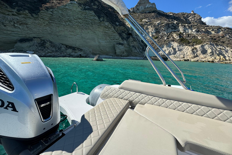 Cagliari: Bootstour mit 4 Badestopps, Schnorcheln und Prosecco