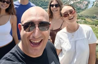 Douro-Tal: 2 Weingüter, Mittagessen, Flussfahrt in einer Kleingruppe