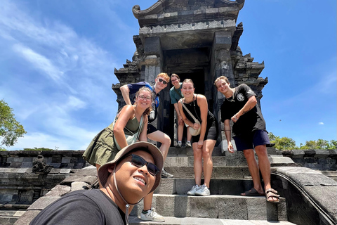 Yogyakarta: Borobudur & Prambanan Temple Tour & Transfer Shared Borobudur & Prambanan Temple Tour with Transport