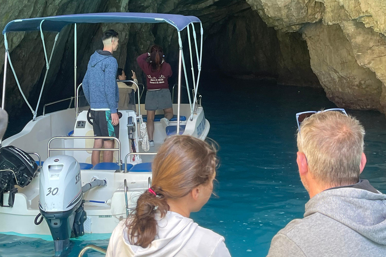 Zakynthos: Navagio Beach and Blue Caves Boat Tour Around Zante by private boat