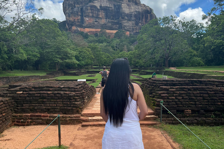 Sigiriya en Dambulla Privé Dagvullende TourTour vanuit Kaluthara / Wadduwa gebied