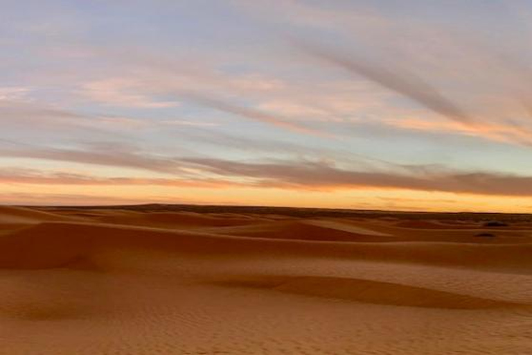 Sonnenuntergangsexkursion nach Ksar Ghilane: Wüstenzauber von Djerba aus