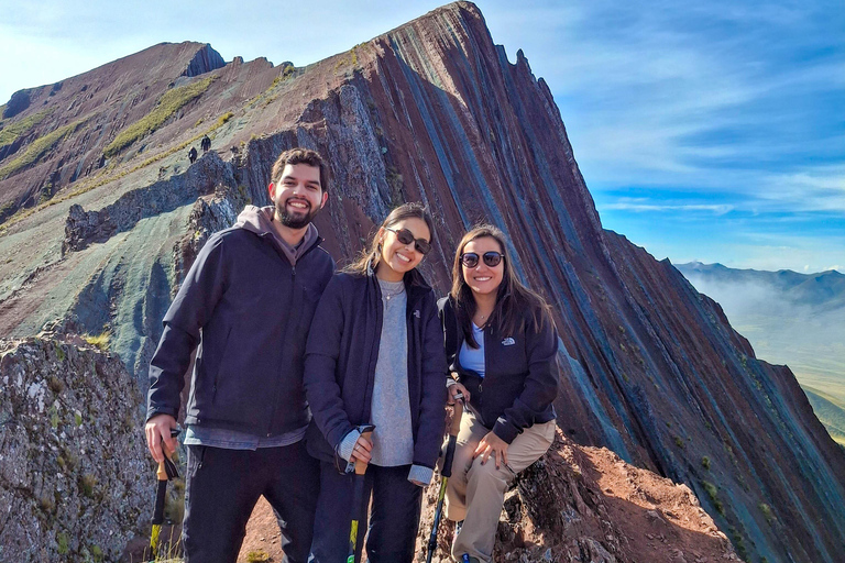 From Cusco: Pallay Poncho Easy Hike with Lunch Pallay Poncho Easy Hiking Adventure—No Crowds (Group Tour)