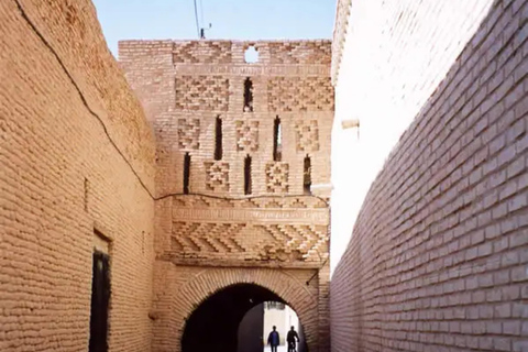 Von Djerba / Zarzis aus – 2-tägiger Ausflug nach Tozeur und zu den Berg-OasenVon Djerba / Zarzis – Ausflug nach Tozeur und zu den Berg-Oasen, 2 Tage