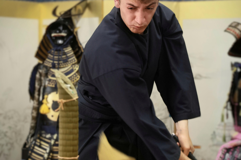 Osaka: Learn Bushido - Trial Slashing with Samurai Sword Trial slashing in Bushido with Samurai Sword real sharpnes