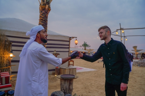 Dubaj: czerwone wydmy premium, safari na wielbłądach i grill w Al KhaymaWspólna wycieczka