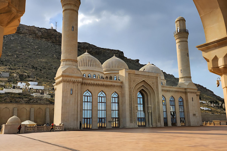 Baku: Off-Road to Gobustan, Mud Volcanoes & Tent Experience Gobustan Safari Tour