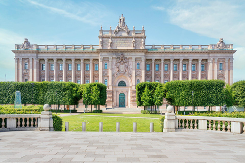 Tour a piedi della città vecchia di Stoccolma della Seconda Guerra Mondiale e Museo dell'Esercito2 ore: Tour della città vecchia a tema Seconda Guerra Mondiale