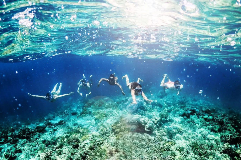 Boracay Private Island Hopping with Fishing & Island Explore Sunset Island Hopping with Fishing (4-7 Pax)