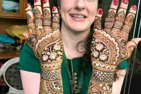 阿格拉：女性专属指甲花纹身和街头美食之旅阿格拉：适合女性的指甲花纹身和街头美食之旅