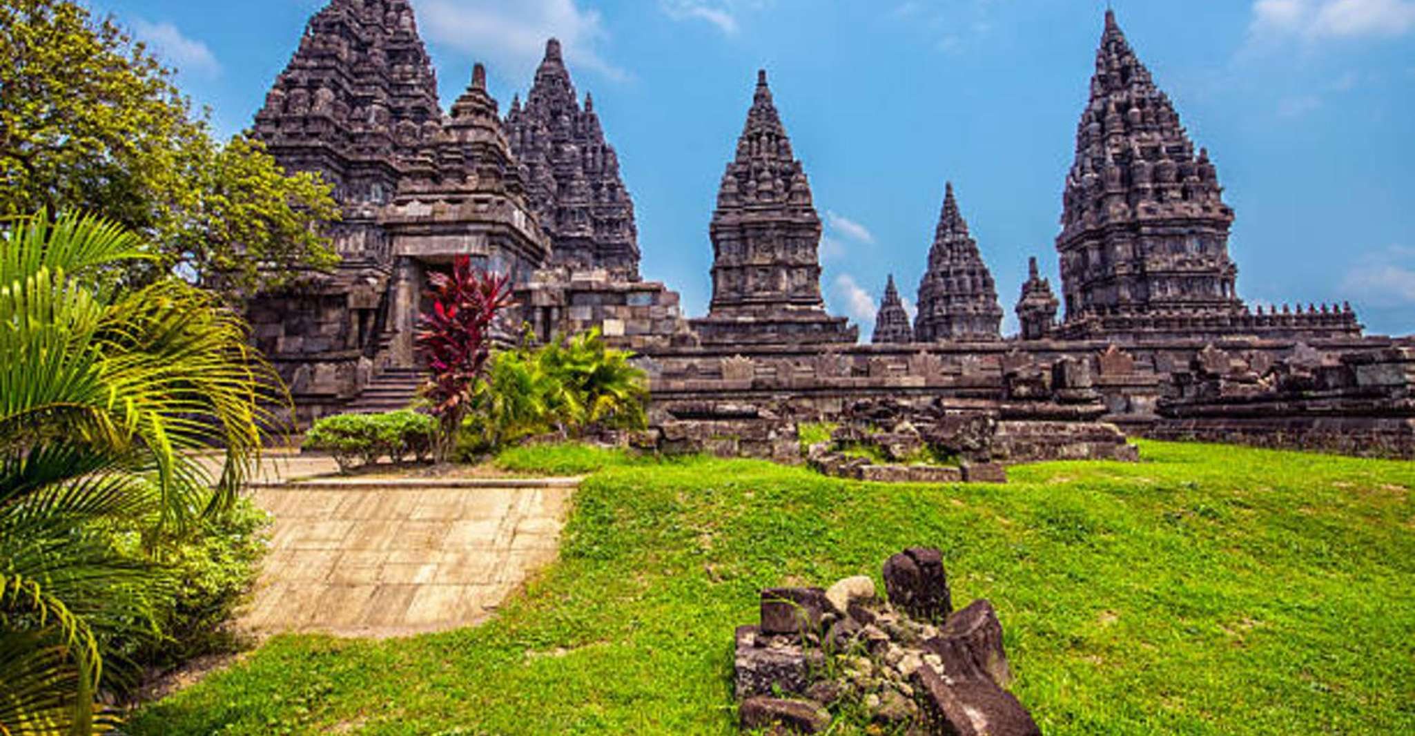 Yogyakarta: Borobudur Sunrise & Prambanan Guarantee Climb up photo 4
