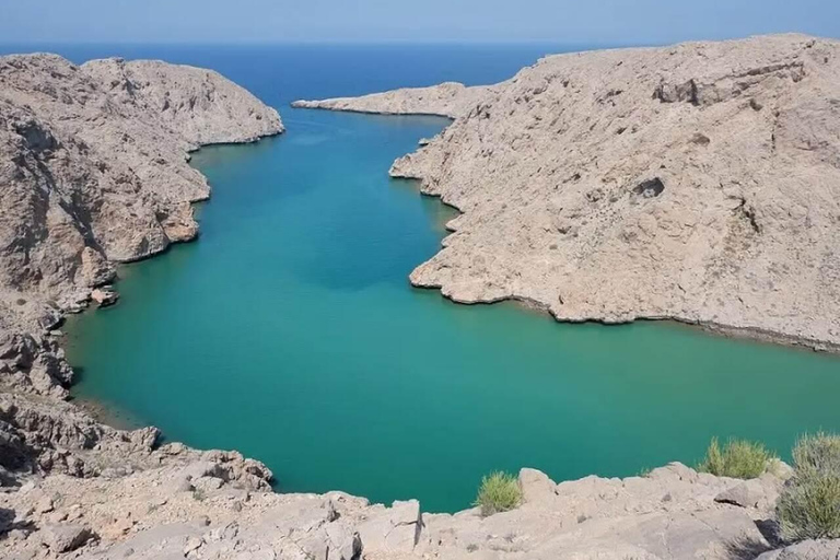 Muscat: Bandar Khairan Boat Trip with Snorkeling and Snacks