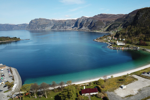 Måløy: Scenic boat tour with guided stop on Selja Monastery