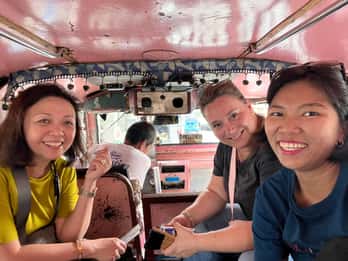 Manila Jeepney Ride Adventure with Local Guide