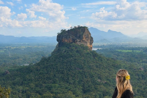 Private Transfer From Sigiriya to Kandy & Colombo Drop