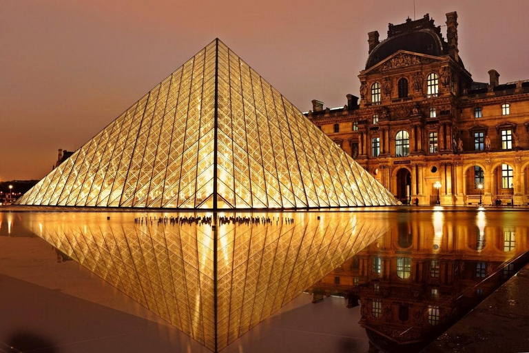 Paris: Louvre Museum Ticket with Optional Hosted Louvre with Host