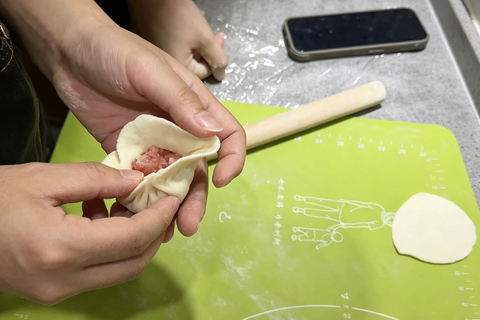 Hangzhou: Shanghai Soup Dumpling Cooking Class