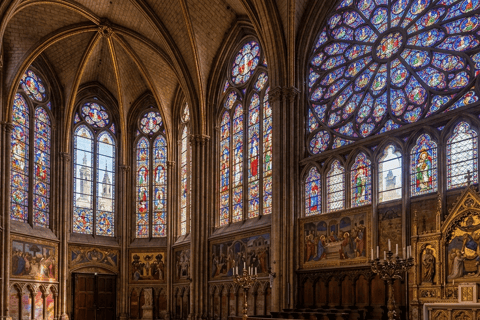 Notre Dame Cathedral Full Guided Tour with Skip Line Entry