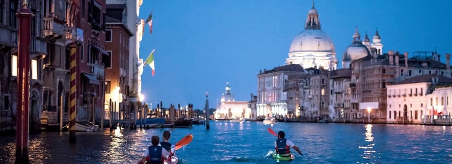 Visite nocturne de 2 heures en kayak à Venise : visite premium avec coucher de soleil
