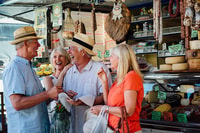 Saint Jean de Luz , guided walking & gourmet tour - Housity