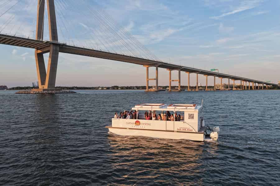 Charleston: Hafen-Party-Bootsfahrt (ab 18 Jahre) mit Musik. Foto: GetYourGuide Charleston: Hafen-Party-Bootsfahrt (ab 18 Jahre) mit Musik. Foto: GetYourGuide