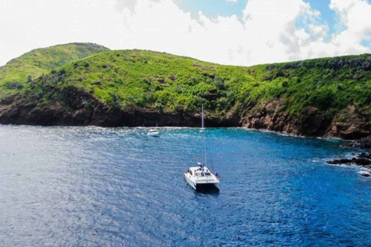 Shared Northern Island Catamaran Day Cruise with pickup - Fullday Catamaran Cruise(Northern Island- Shared)with pickup