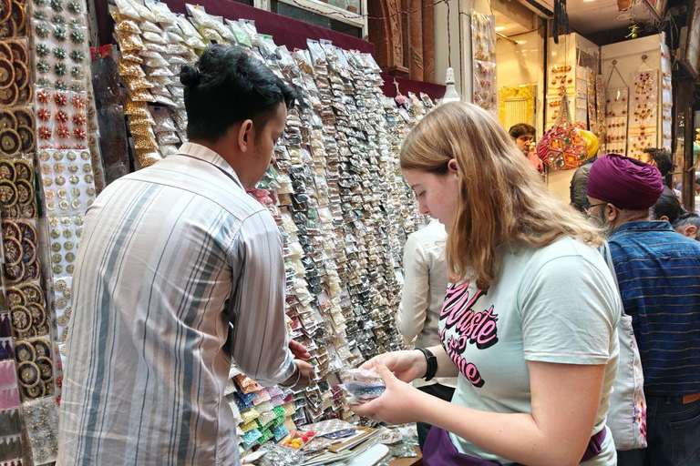 Old Delhi Jewelry & Embellishment Walk (Half-Day, Women-Led)