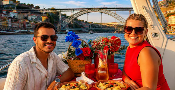 Porto: Private Yacht-Tour mit Francesinha oder Bacalhau ⭐
