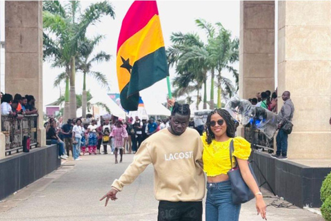 Accra: Private City Highlights Tour with Guide & Pickup