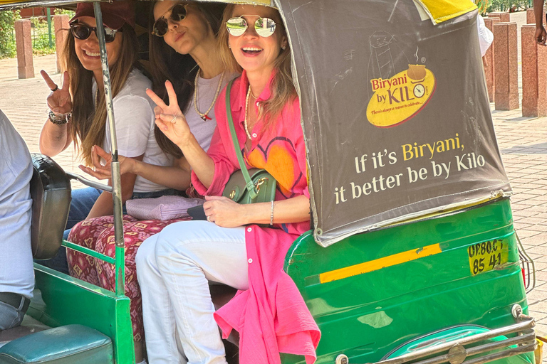 Taj Tuk tuk tour with skip the line