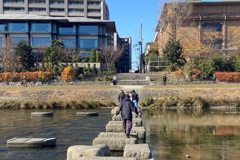 E-Bike Tour in Kyoto with Asuka, Japanese graduate student
