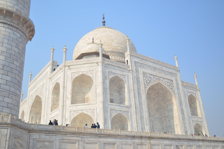 Z Delhi: Taj Mahal i Agra Fort - prywatna wycieczka o wschodzie słońcaSamochód, kierowca, przewodnik, bilety wstępu i posiłki w 5-gwiazdkowym hotelu