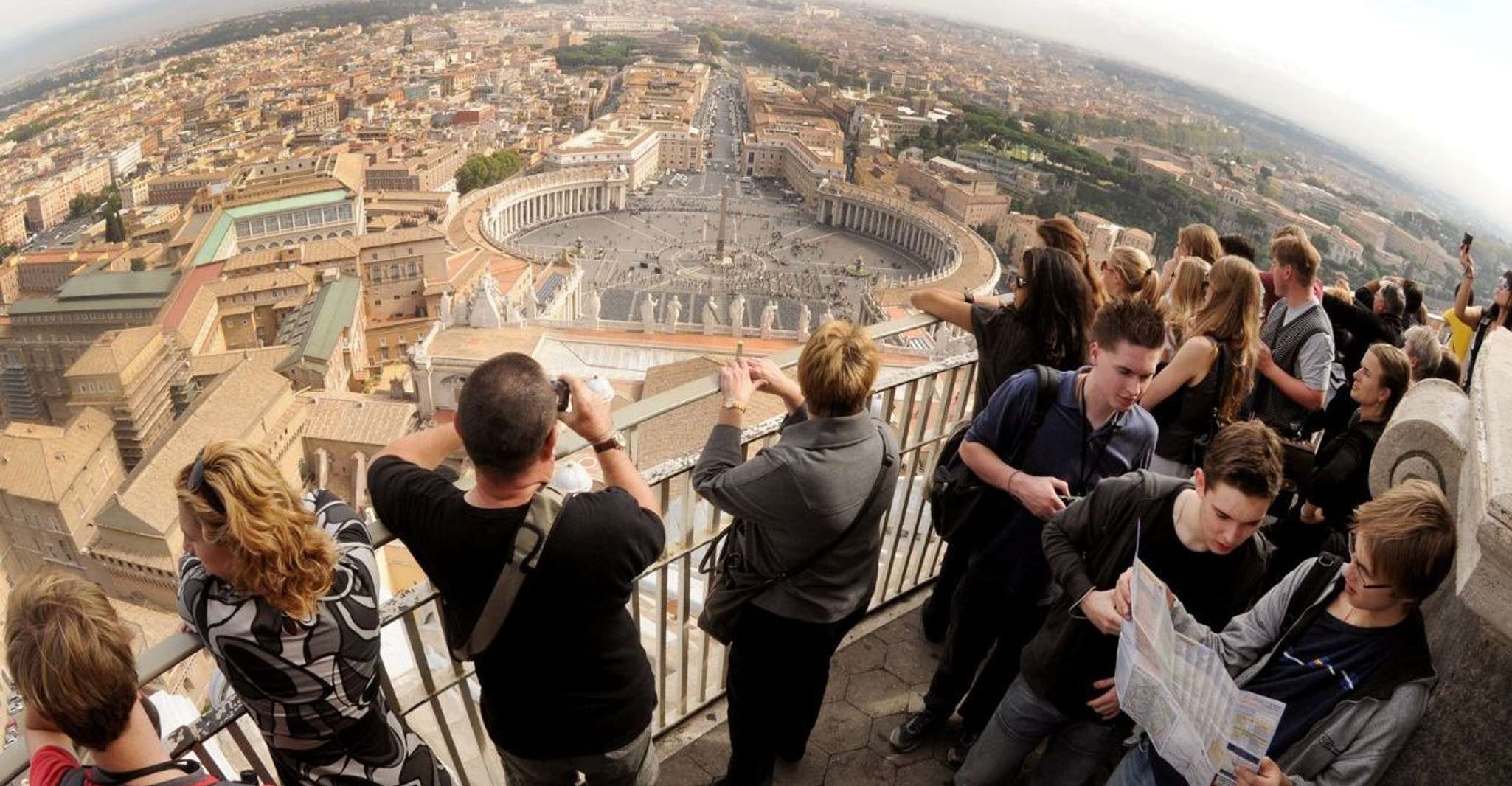 Rome: Vatican Museums and St. Peter’s Tour with Dome Climb
